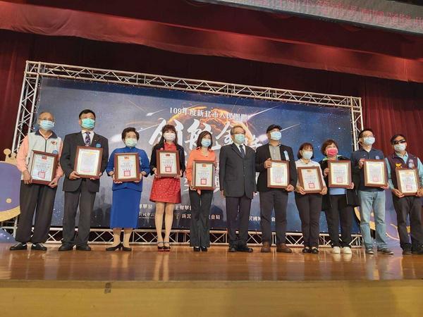 109.12.15本會榮獲領航金獎